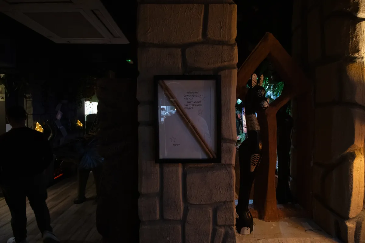 Through the stone archway into Junction 9¾.