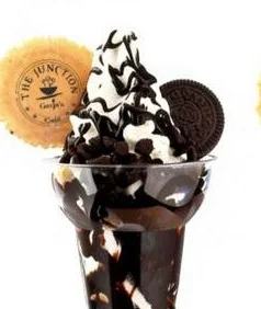 Oreo Style whippy sundae